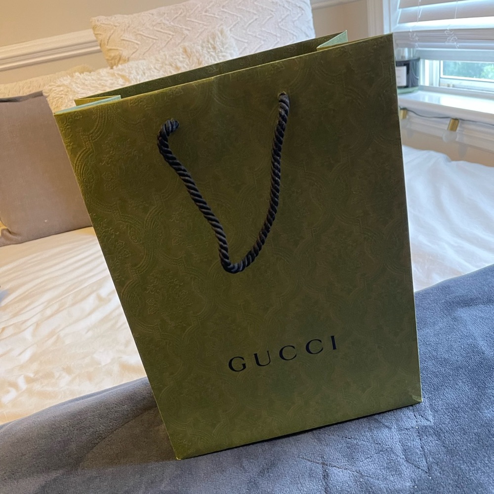 Gucci shopping bag